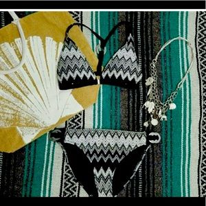 Perry Ellis Size Medium Bikini.